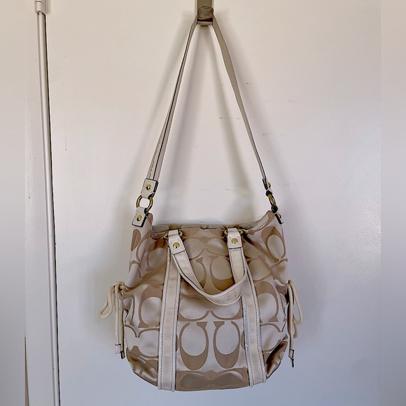 Coach Vintage Poppy Signature Collection Tan/Light Gold Medium Handbag - Picture 2 of 8